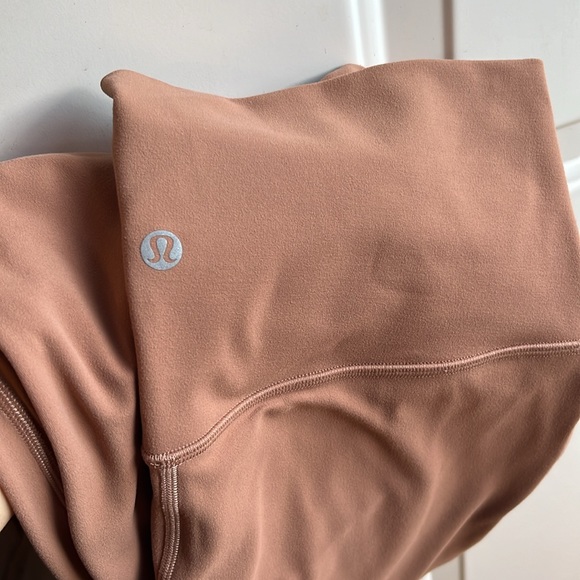 Lululemon Align HR pant 25” / size 8 - Picture 3 of 10